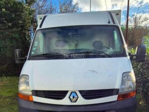 Fourgon avec parois et toit rigide Renault Master