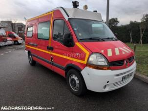 Fourgon avec parois et toit rigide Renault Master