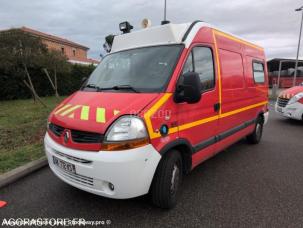 Fourgon avec parois et toit rigide Renault Master