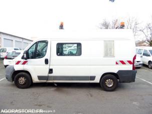 Fourgon avec parois et toit rigide Fiat Ducato