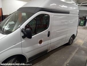 Fourgon avec parois et toit rigide Renault Trafic