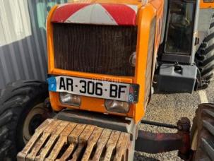 Tracteur agricole nc R3163