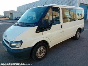 Fourgon avec parois et toit rigide Ford Transit