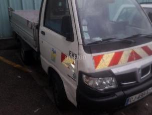 Benne basculante de chantier et de TP Piaggio Porter