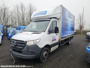 Fourgon avec parois et toit rigide Mercedes Sprinter