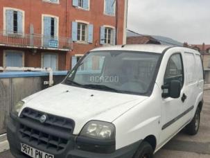 Fourgon avec parois et toit rigide Fiat DOBLO