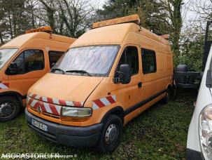 Fourgon avec parois et toit rigide Renault Master