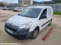 Fourgon avec parois et toit rigide Citroën Berlingo