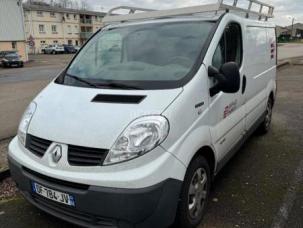 Fourgon avec parois et toit rigide Renault Trafic