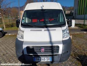 Fourgon avec parois et toit rigide Fiat Ducato