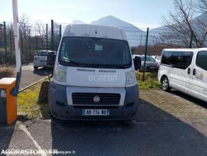 Fourgon avec parois et toit rigide Fiat Ducato