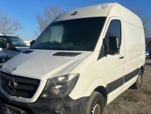 Fourgon avec parois et toit rigide Mercedes Sprinter