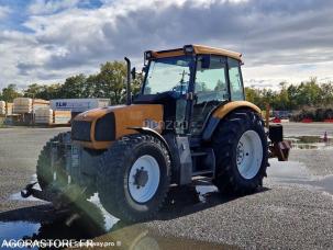 Tracteur agricole Renault