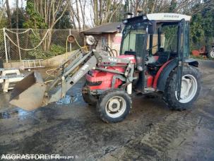 Tracteur agricole Massey Ferguson 2405