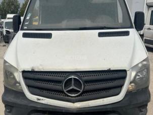 Fourgon avec parois et toit rigide Mercedes Sprinter