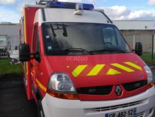 Fourgon avec parois et toit rigide Renault Master