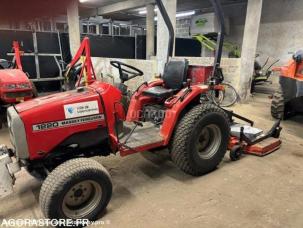 Tracteur agricole Massey Ferguson CT102