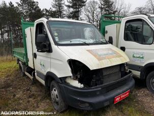 Benne basculante de chantier et de TP Iveco 35C15