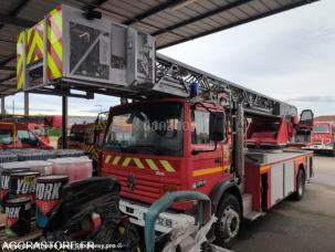 Incendie Renault M180