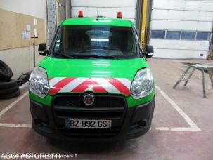 Fourgon avec parois et toit rigide Fiat DOBLO