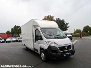 Fourgon avec parois et toit rigide Fiat Ducato