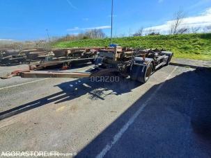 Fourgon bâché avec parois rigides Trax