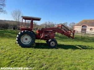 Tracteur agricole Renault R4