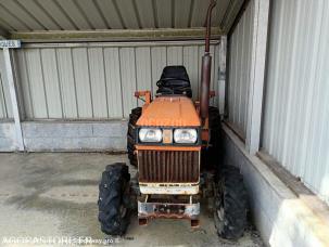 Tracteur agricole Shibaura S320