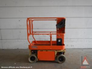 Nacelle automotrice JLG 1230ES