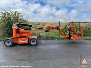 Nacelle automotrice JLG E450AJ