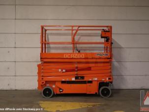 Nacelle automotrice JLG R4045