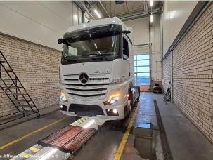 Pour semi-remorque Mercedes Actros