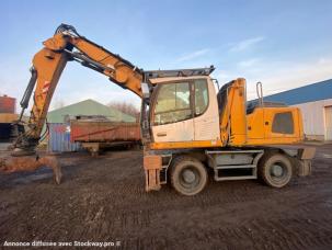 Pelle de manutention Liebherr LH 22