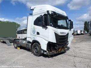 Pour semi-remorque Iveco Stralis