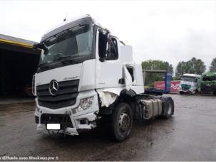 Pour semi-remorque Mercedes Actros