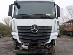 Pour semi-remorque Mercedes Actros