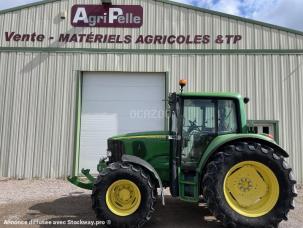 Tracteur agricole John Deere 6320