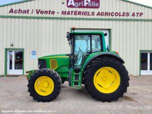 Tracteur agricole John Deere 6320