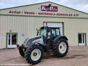 Tracteur agricole Valtra N121