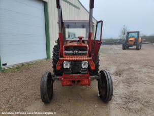 Tracteur agricole Massey Ferguson 165