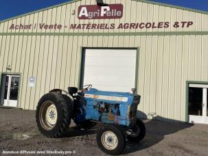 Tracteur agricole Ford 5000