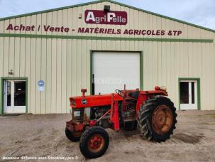 Tracteur agricole Massey Ferguson 188