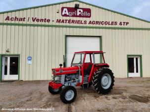 Tracteur agricole Massey Ferguson 168